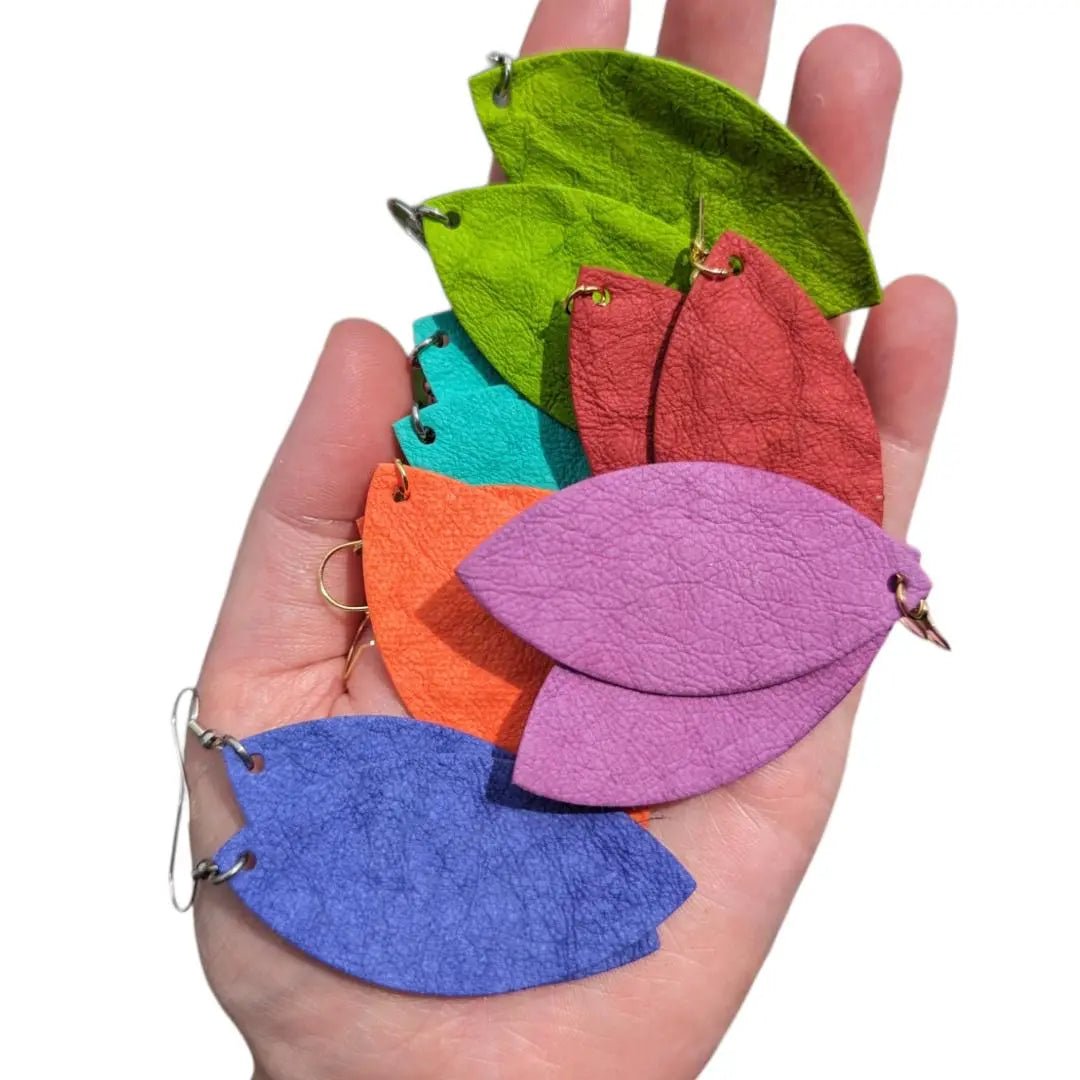 Blue plant paper leaf earrings - Trend Tonic