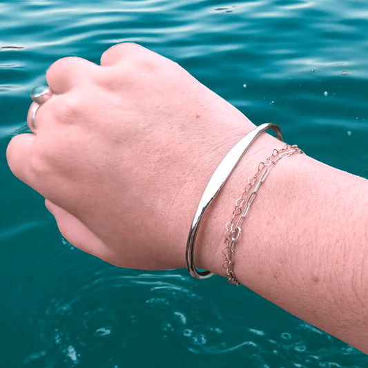 Engraved Silver Torque bangle - Trend Tonic