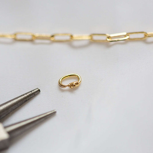 Gold paperclip chain love links permanent bracelet kit - Trend Tonic