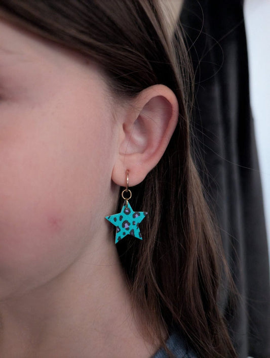 Leopard and glitter star flip the charms - Trend Tonic