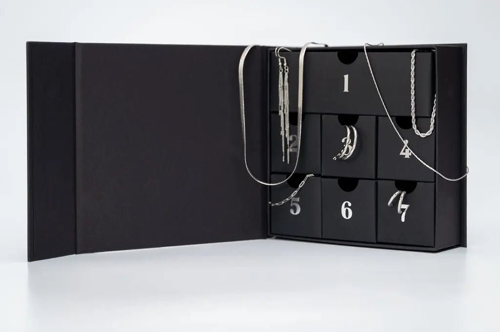 M. Elizabeth Jewellery 7 - Day Advent Calendar – Gold or Silver - Trend Tonic
