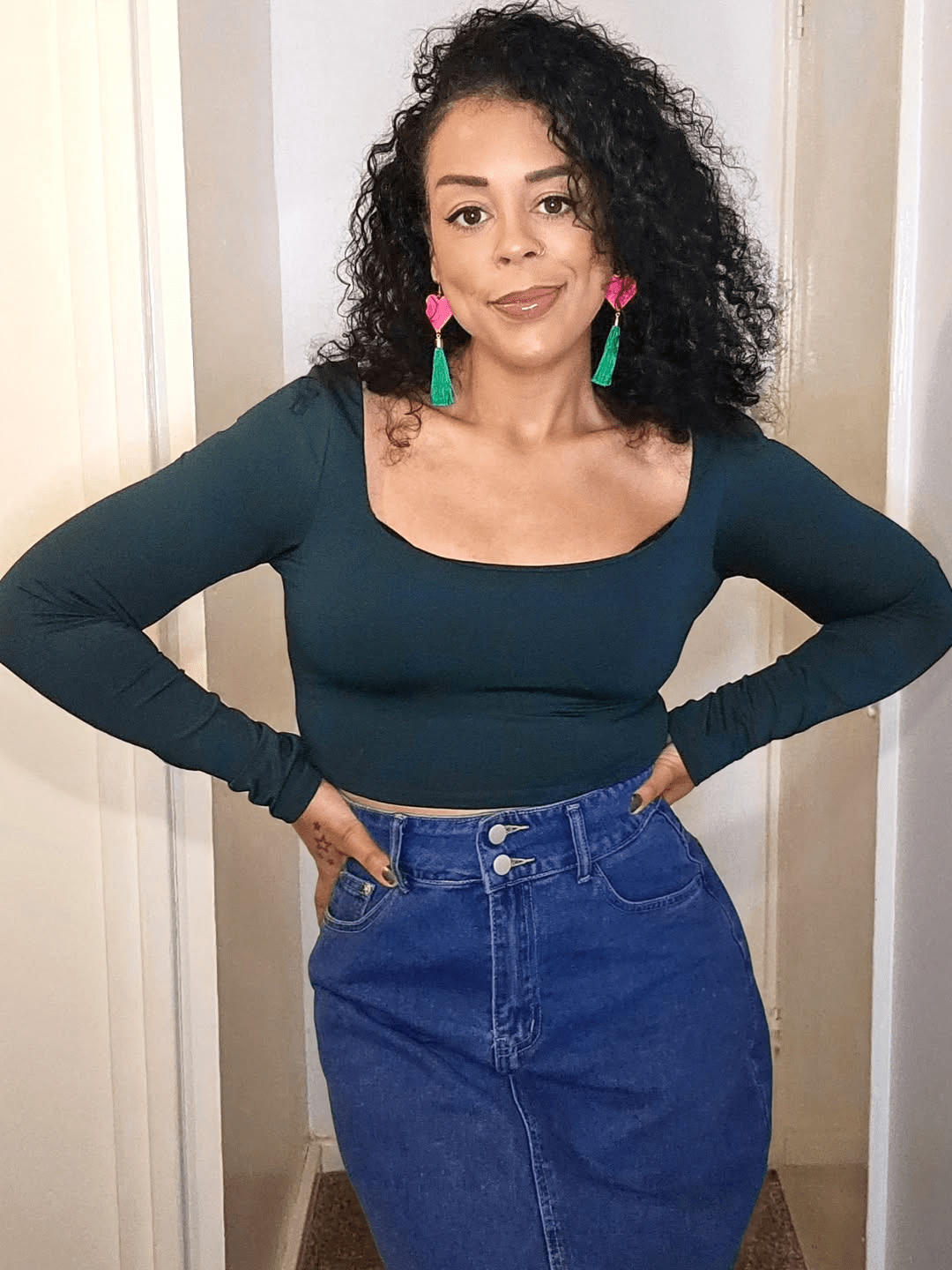 Neon pink and gold green tassel earrings - Trend Tonic