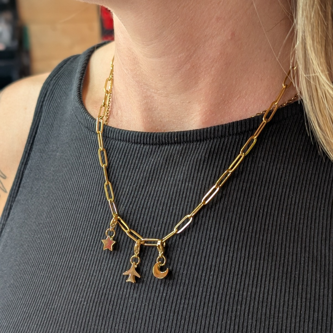 Layered necklace set