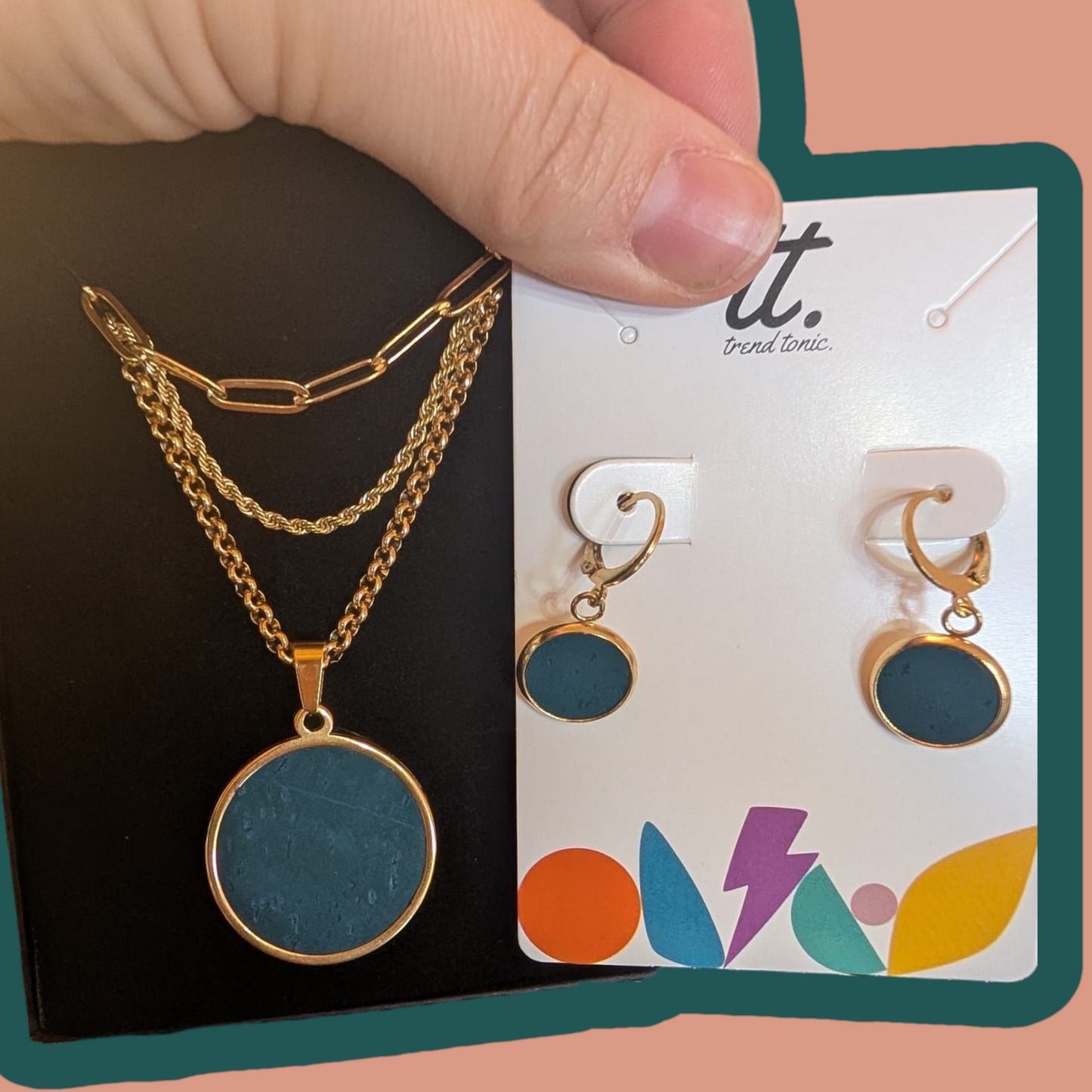 Layered necklace set