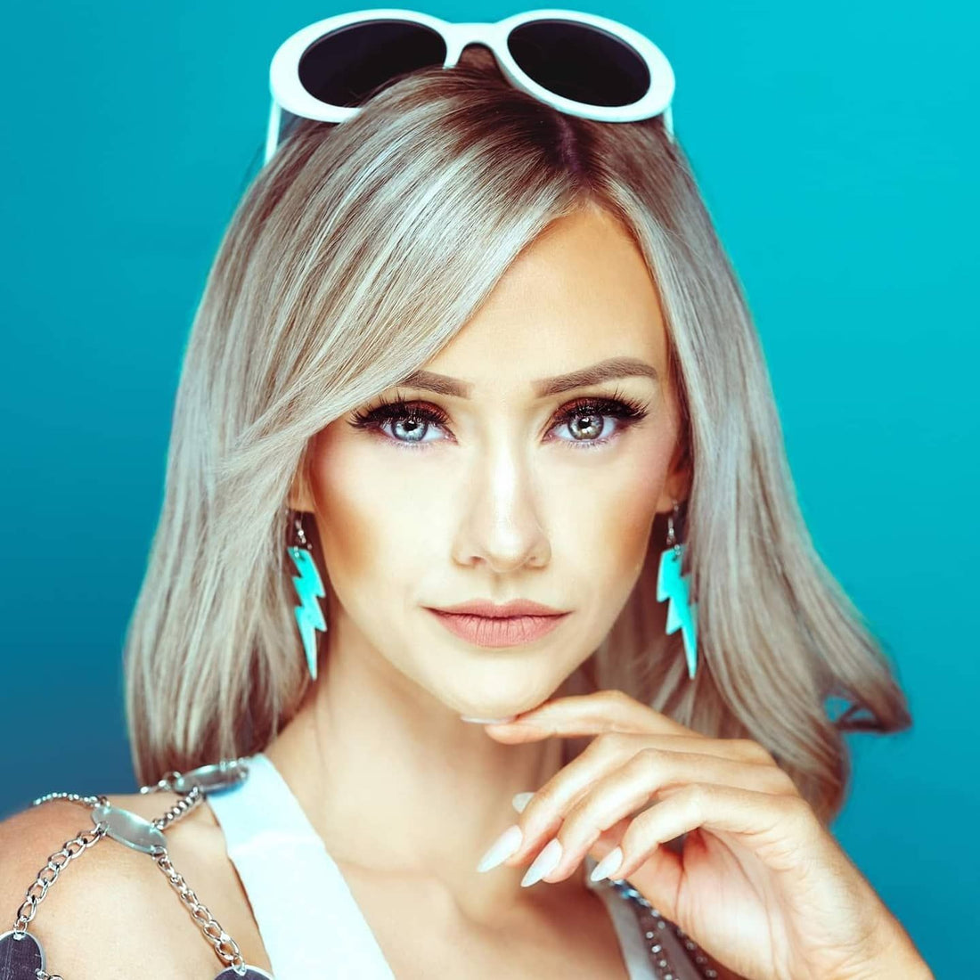 Elevate Your Style with Statement Earrings: Unveiling the Ultimate Fashion Accessory - Trend Tonic