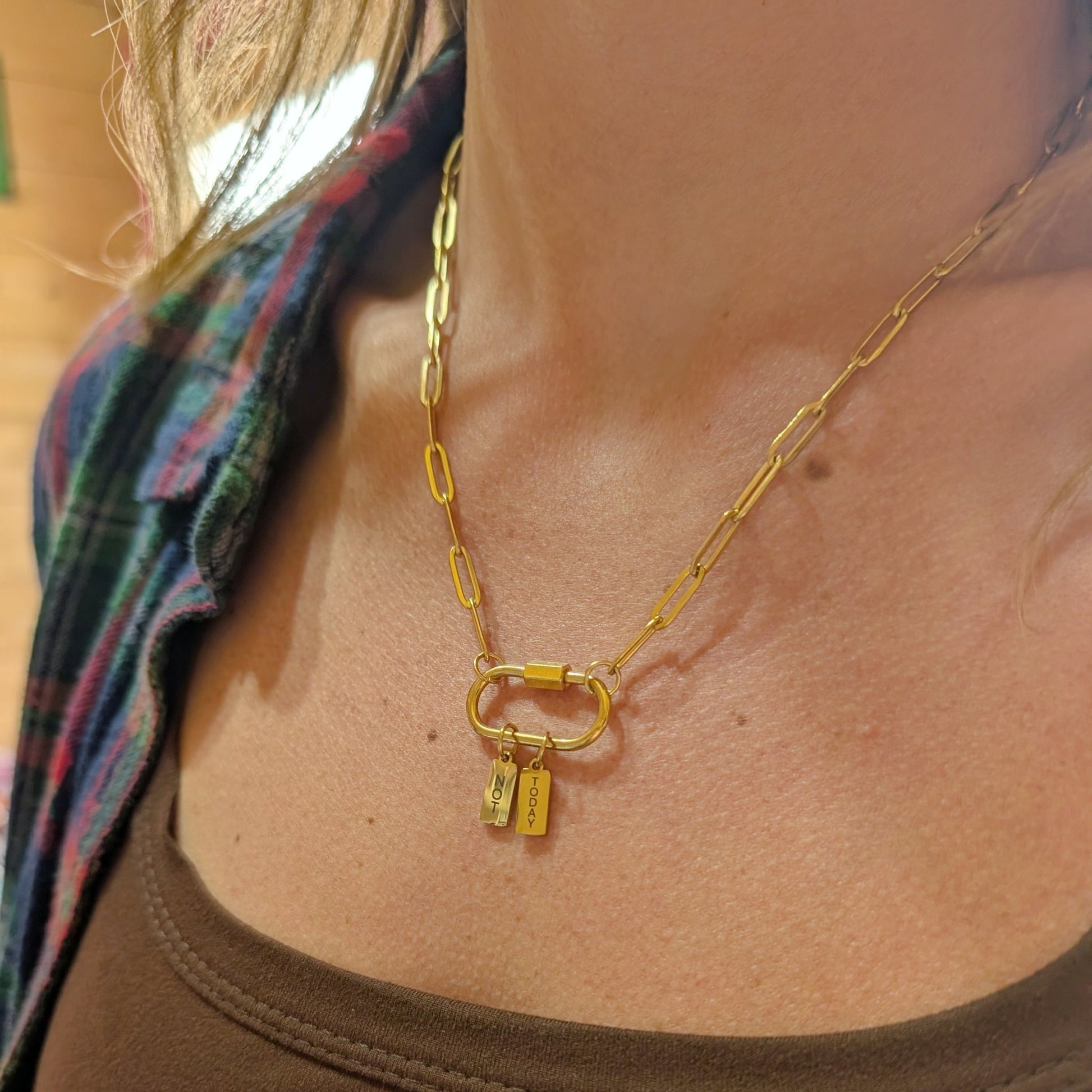 Custom engraved mini tag charm - Trend Tonic