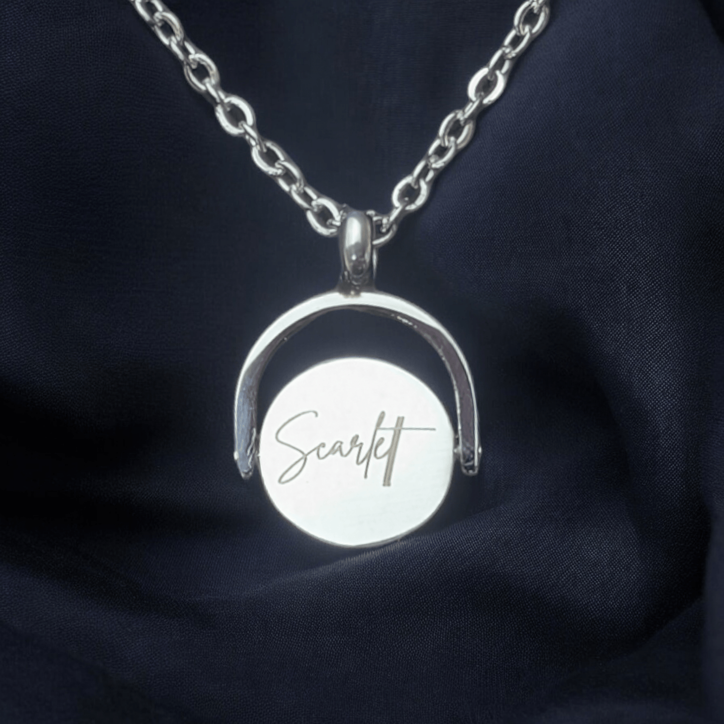 Custom Engraved Spinner Necklace - Trend Tonic
