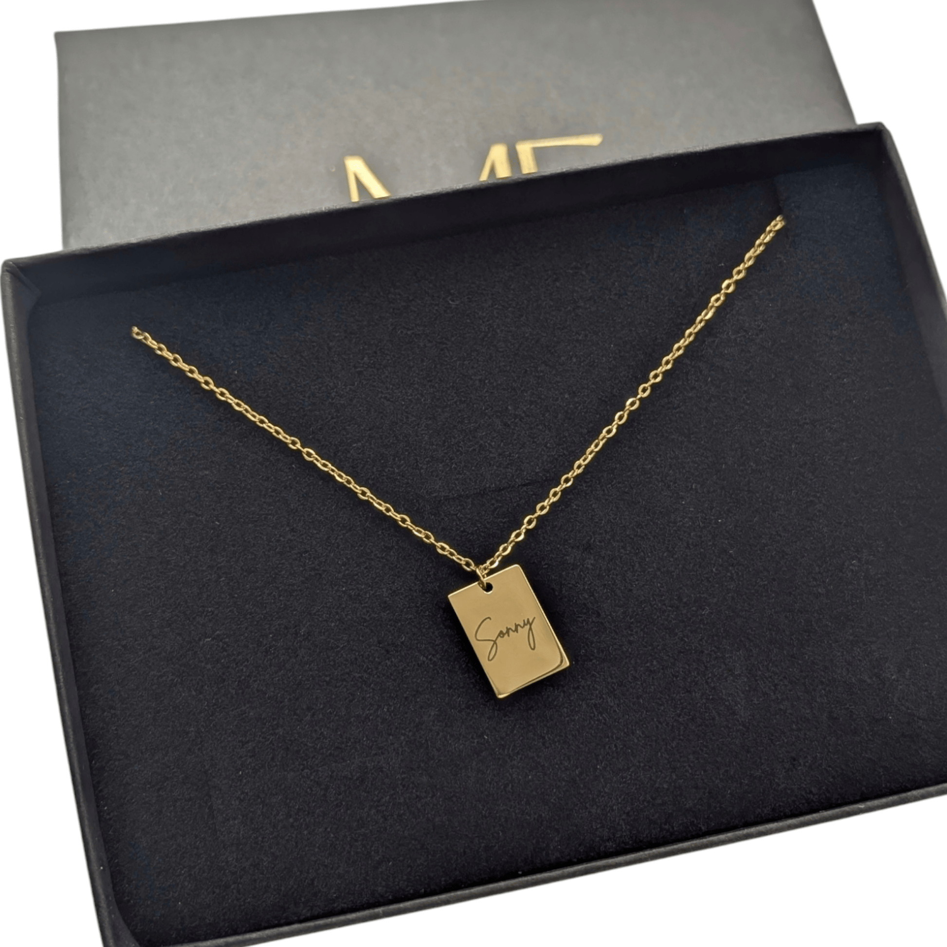 Custom engraved tiny tag necklace - Trend Tonic