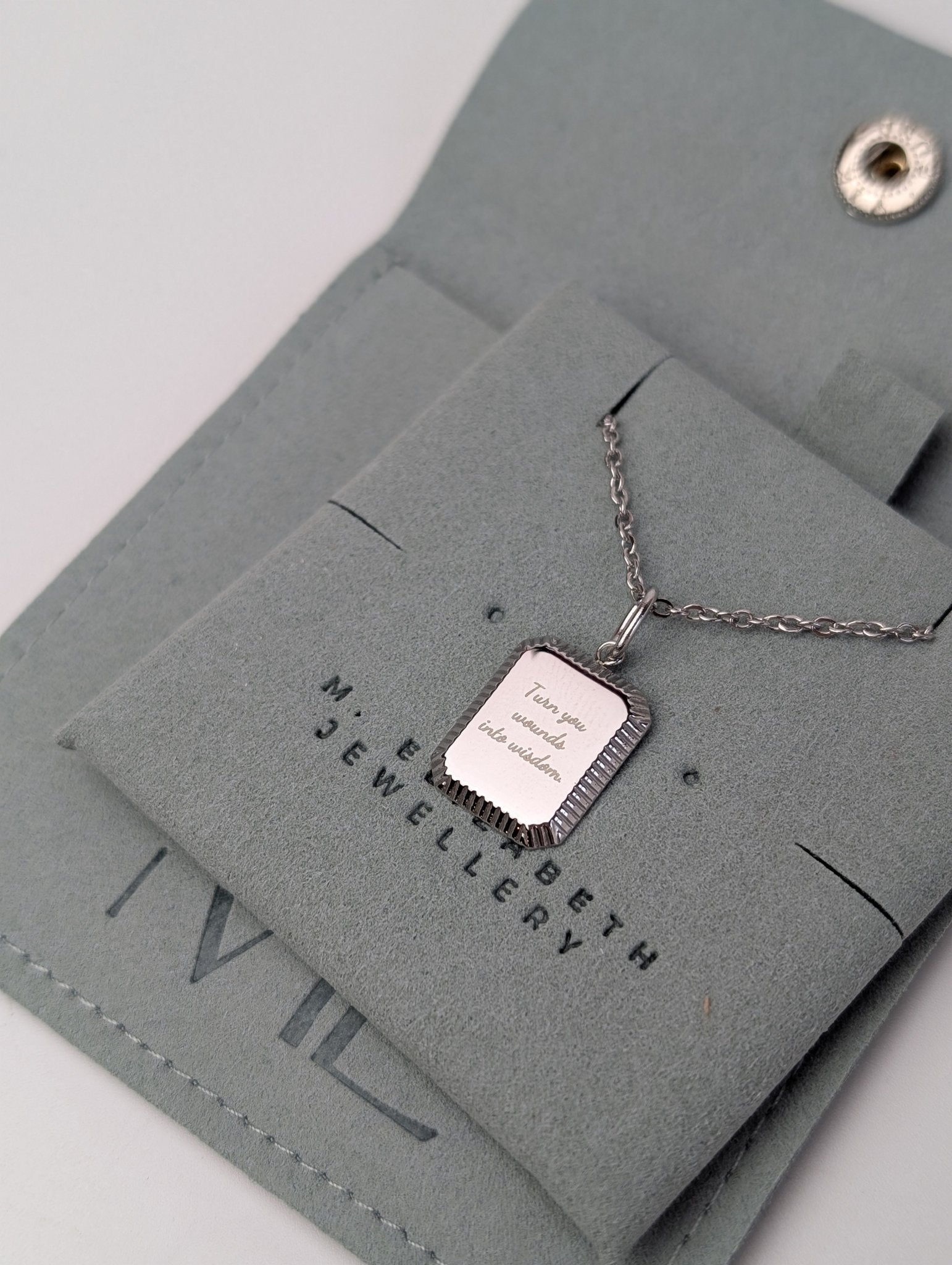 Custom engraved vintage tag necklace - Trend Tonic
