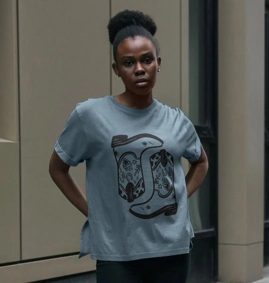 Double cowboy boot relax fit crew neck t-shirt - Trend Tonic