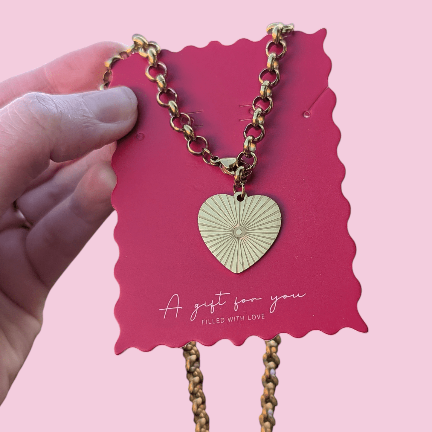 Engraved sunbeam heart necklace - Trend Tonic