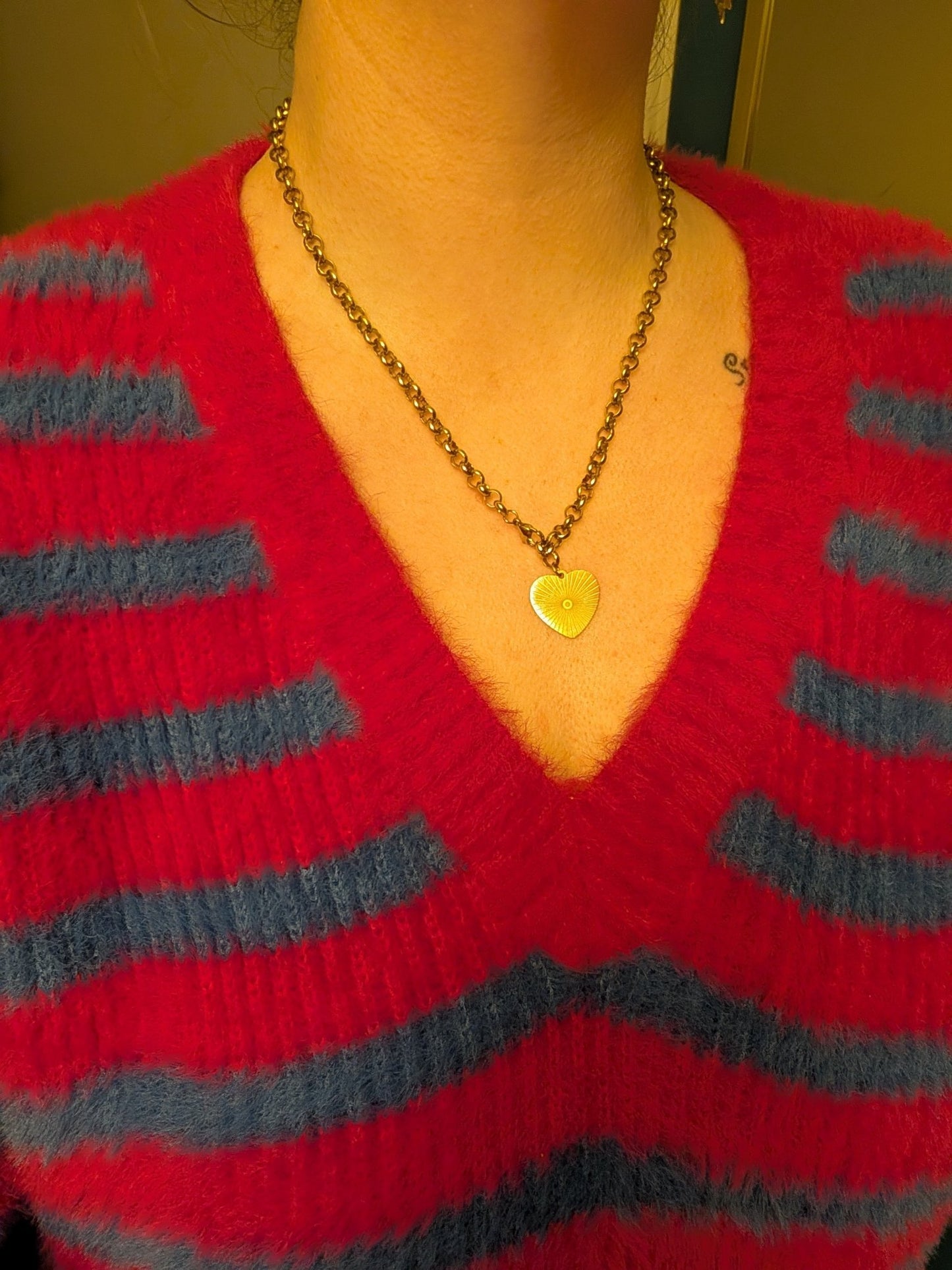 Engraved sunbeam heart necklace - Trend Tonic