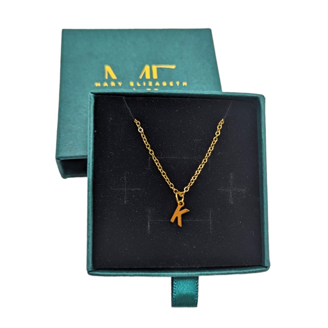 Gold initial letter charm - Trend Tonic