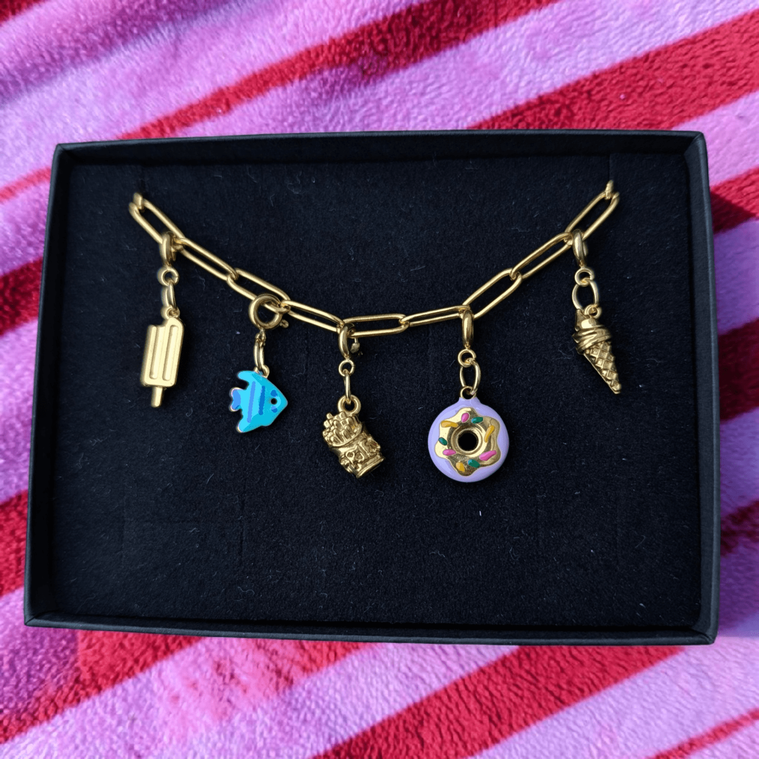 Gold seaside charm necklace - Trend Tonic