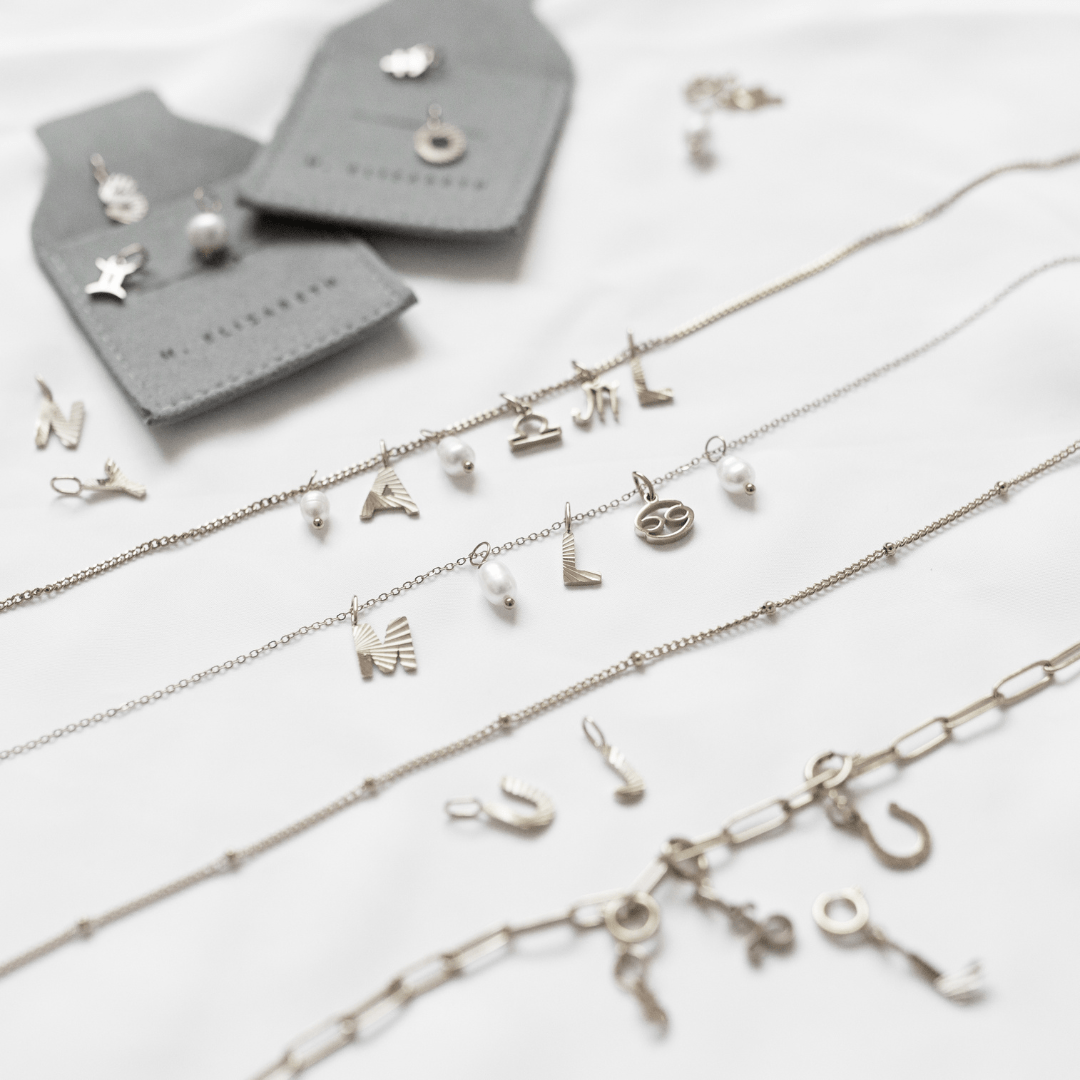 Gold sunbeam initial necklace - Trend Tonic