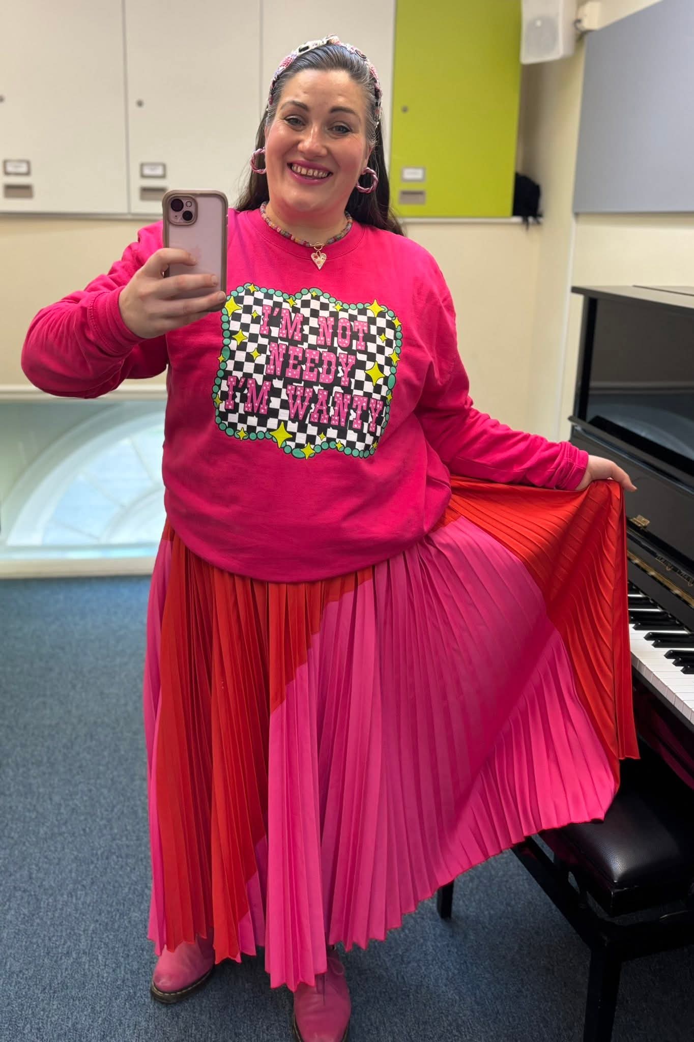 Im Not Needy Im Wanty Sweatshirt - Trend Tonic