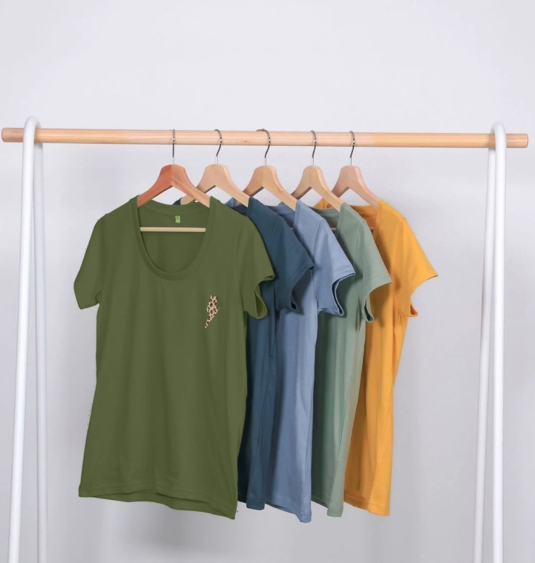 Leopard print scoop neck tshirt - Trend Tonic