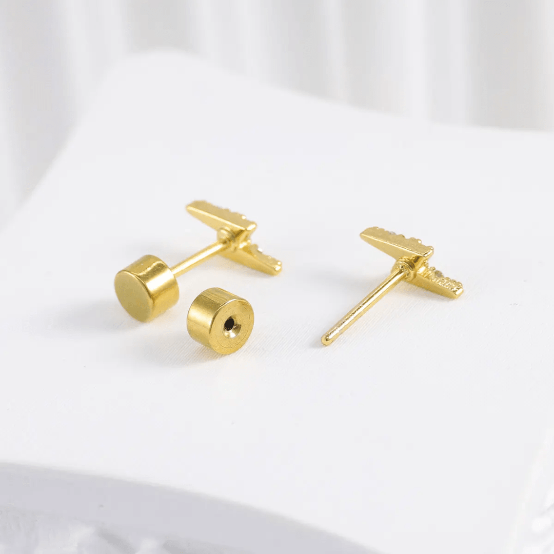 Lightning bolt flat back stud earrings - Trend Tonic
