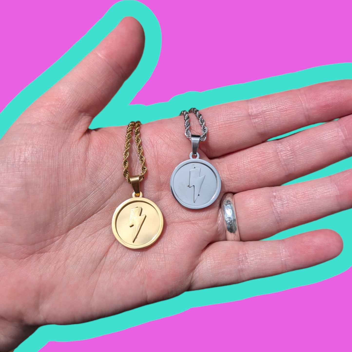Lightning bolt talisman necklace - Trend Tonic