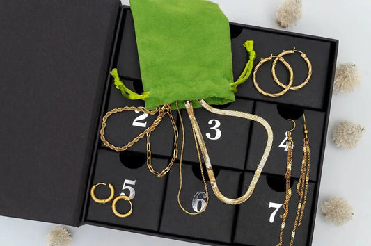 M. Elizabeth Jewellery 7 - Day Advent Calendar – Gold or Silver - Trend Tonic