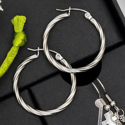 M. Elizabeth Jewellery 7 - Day Advent Calendar – Gold or Silver - Trend Tonic