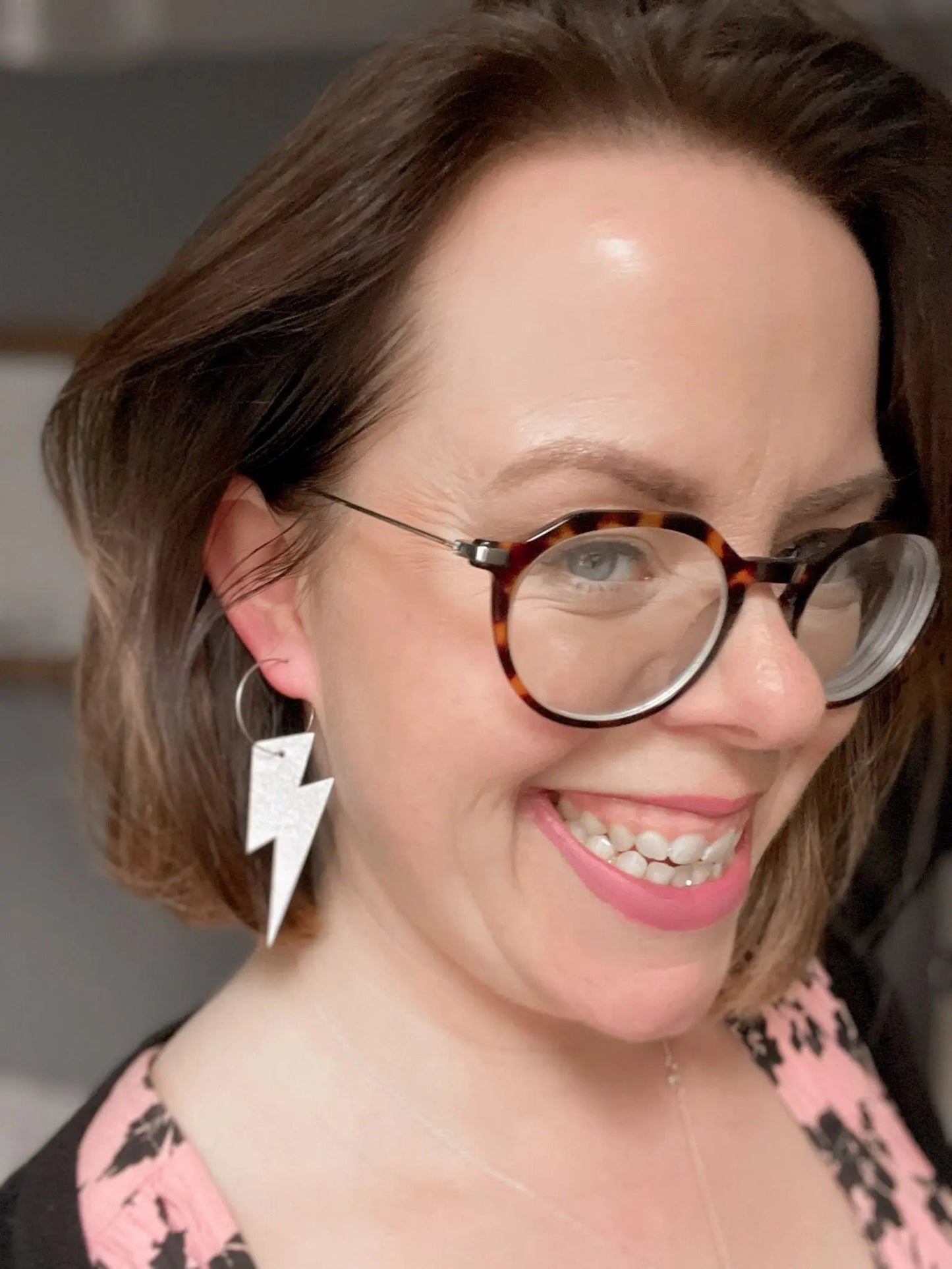 Metallic silver cork lightning bolt hoop earrings - Trend Tonic
