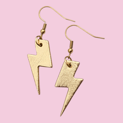 Mini gold and leopard print lightning bolt earrings - Trend Tonic