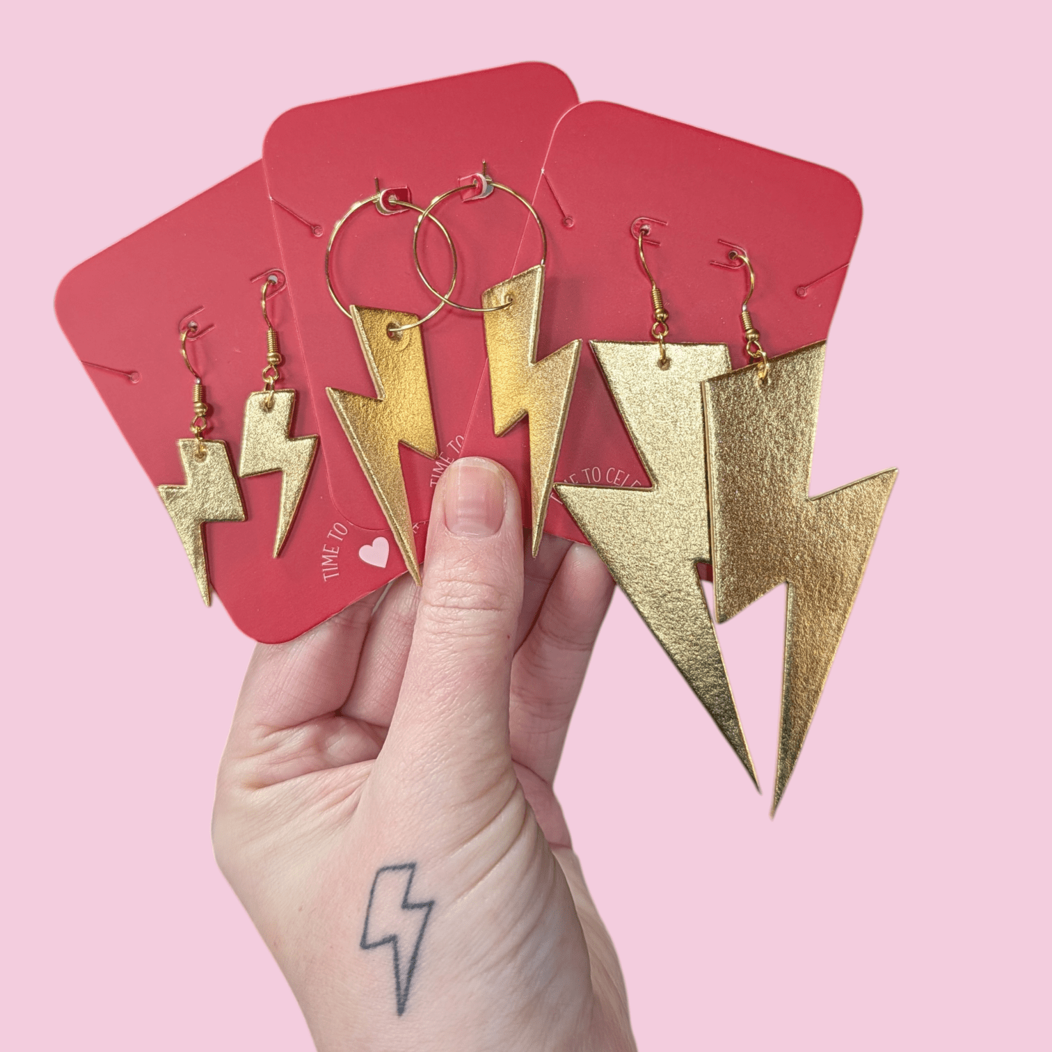 Mini gold and leopard print lightning bolt earrings - Trend Tonic