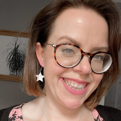 Mini gold star earrings - Trend Tonic