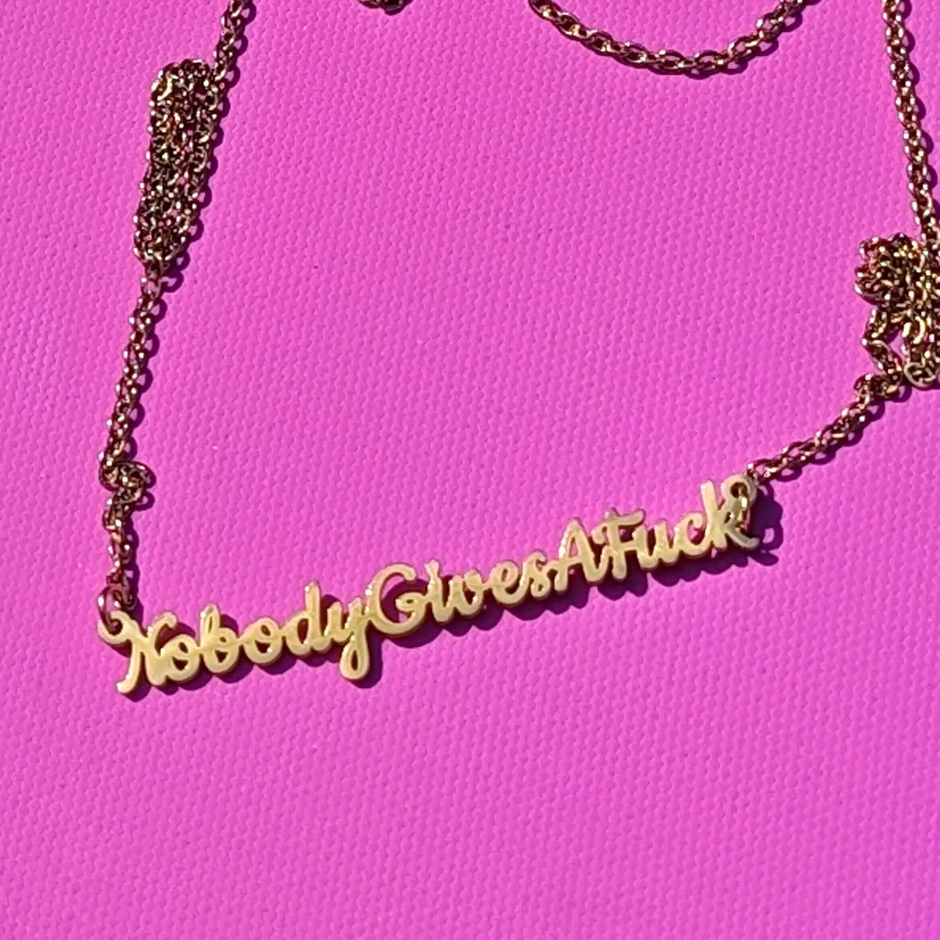 fuck Nobody gives a fuck necklace - Trend Tonic