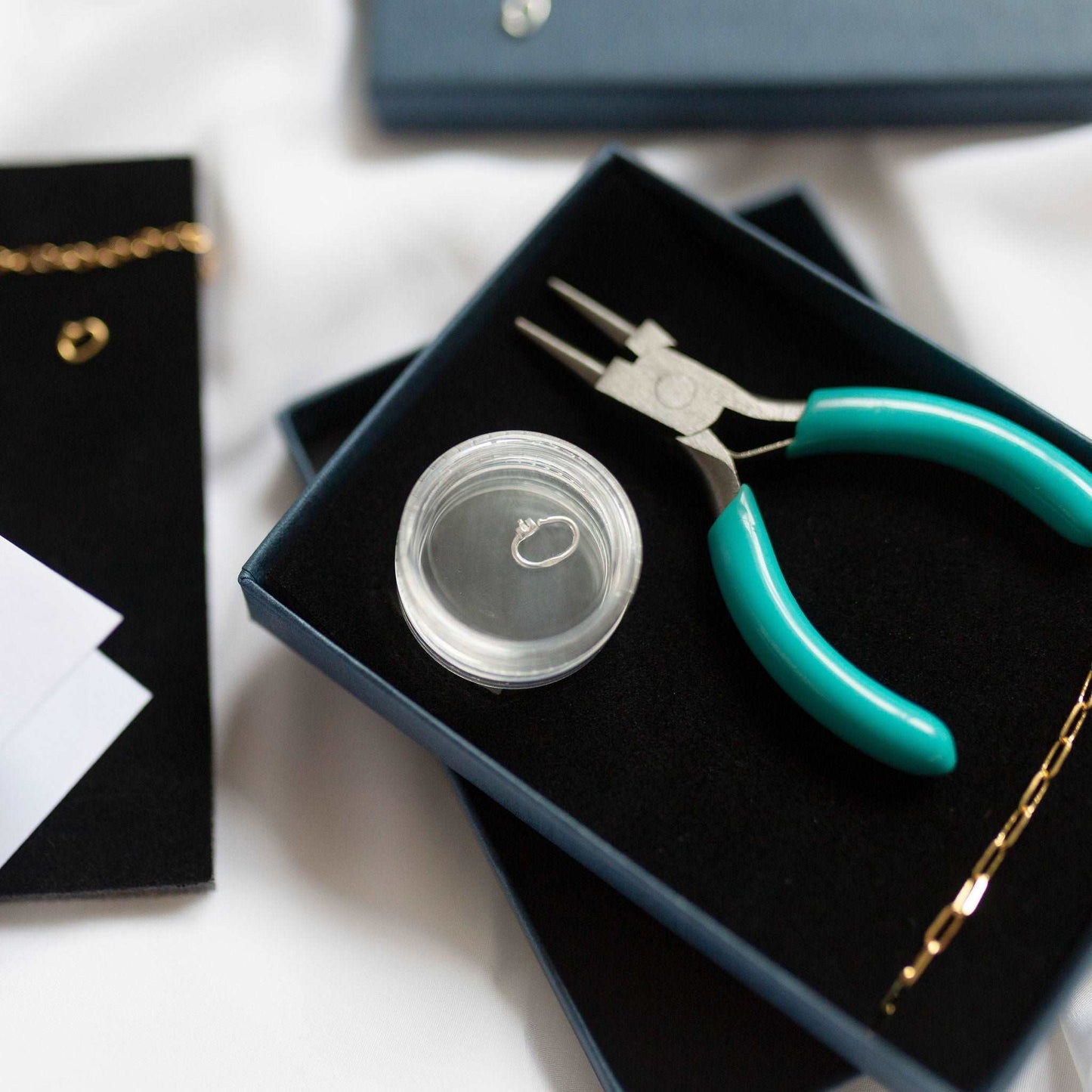 Silver sunbeam cable chain love links permanent anklet kit - Trend Tonic