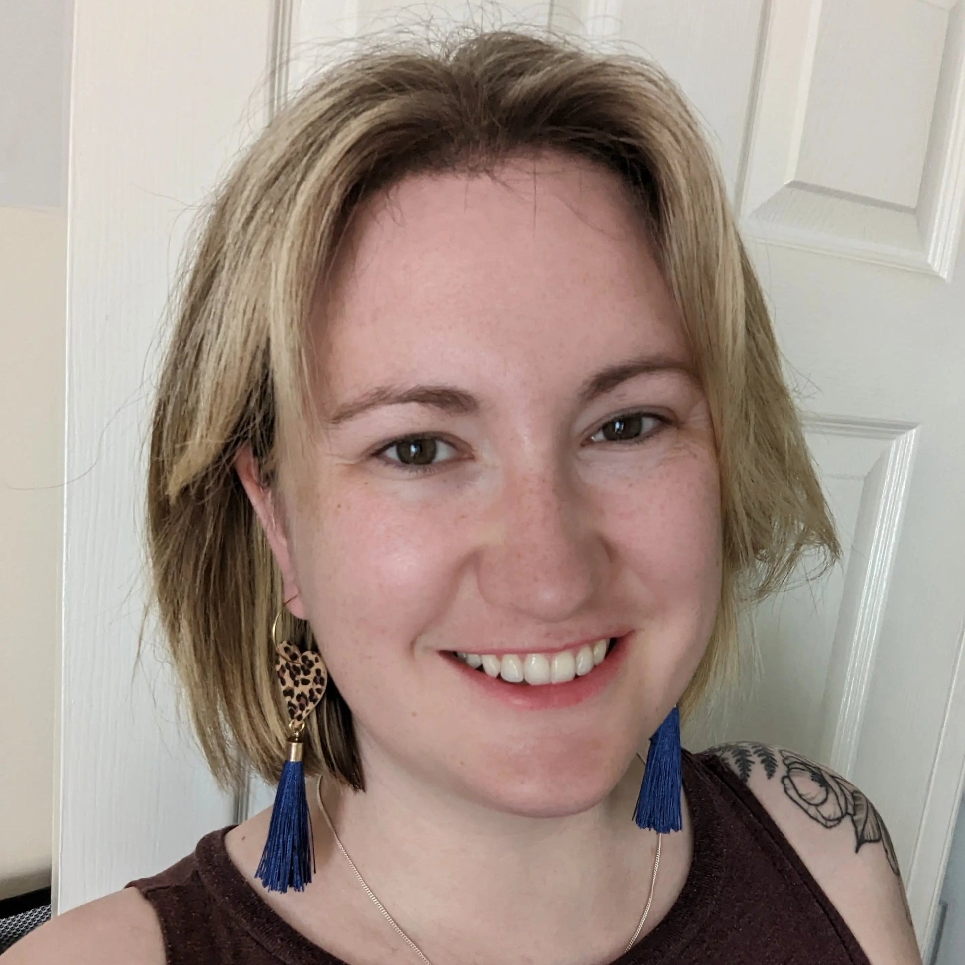 Cheetah heart and blue tassel earrings - Trend Tonic